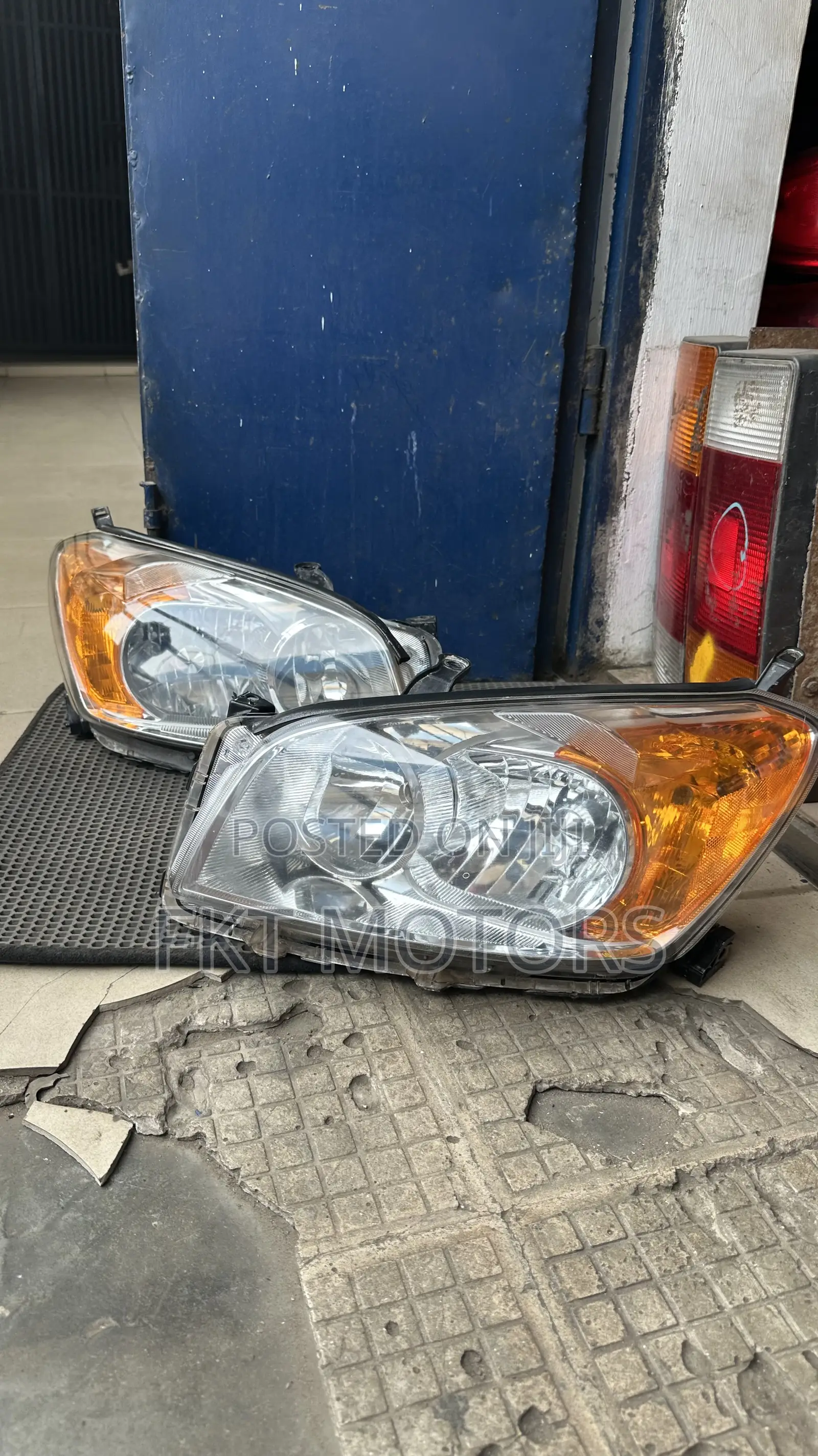 Toyota Rav4 Headlights ,2006,2007,2008,2009,2010,2011,2012