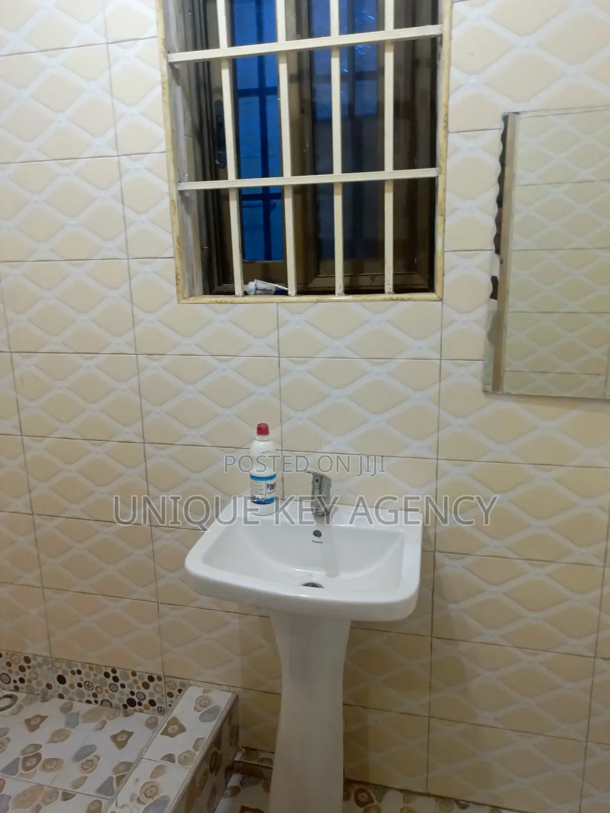 Furnished 1bdrm Apartment in Unique Key Agency, Adenta for rent