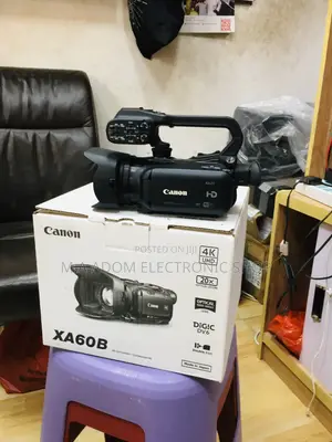 Uhd Video Camera (Xa60b ) With Audio Handle