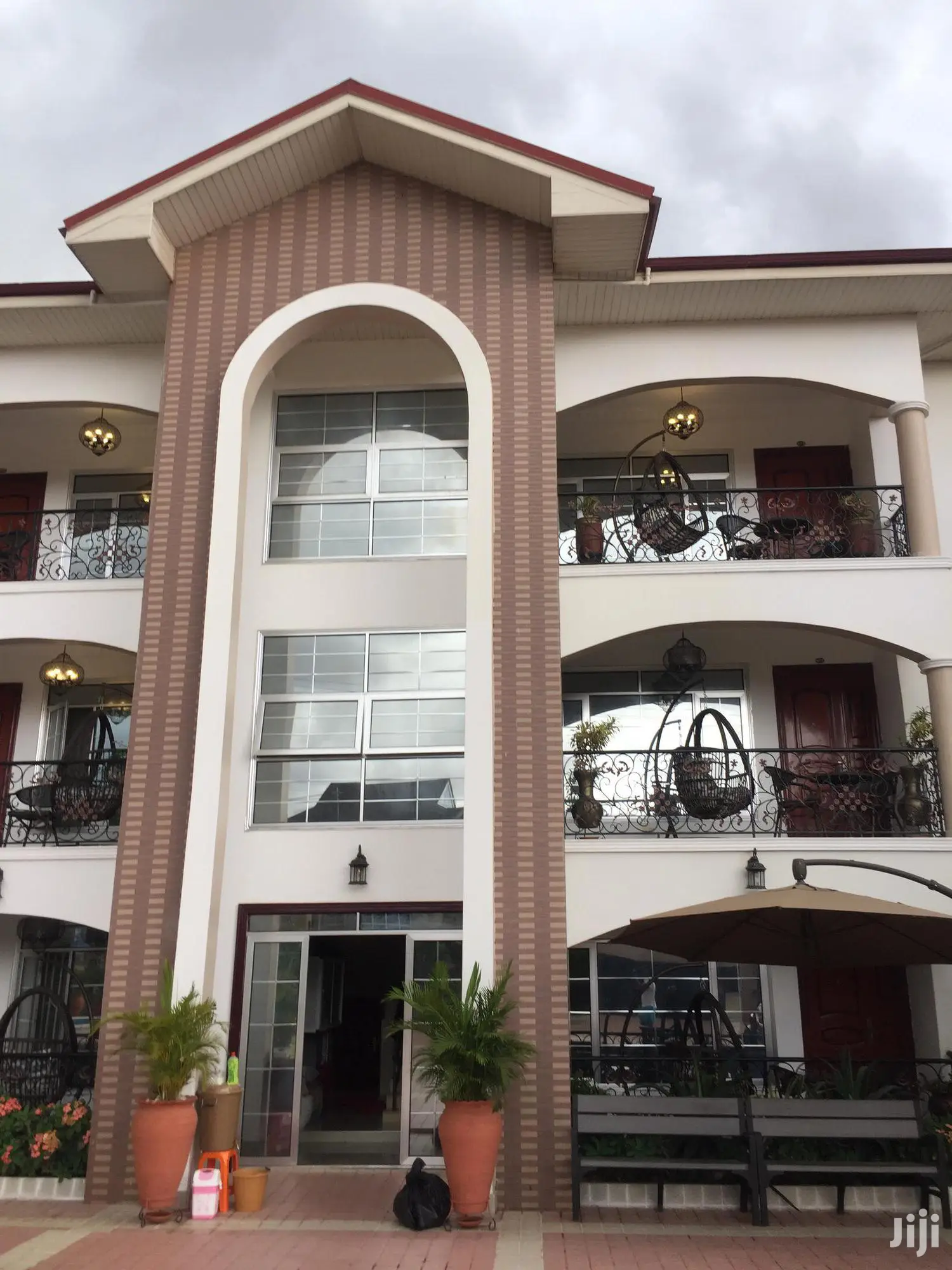Furnished 2bdrm Apartment in America House, East Legon for rent