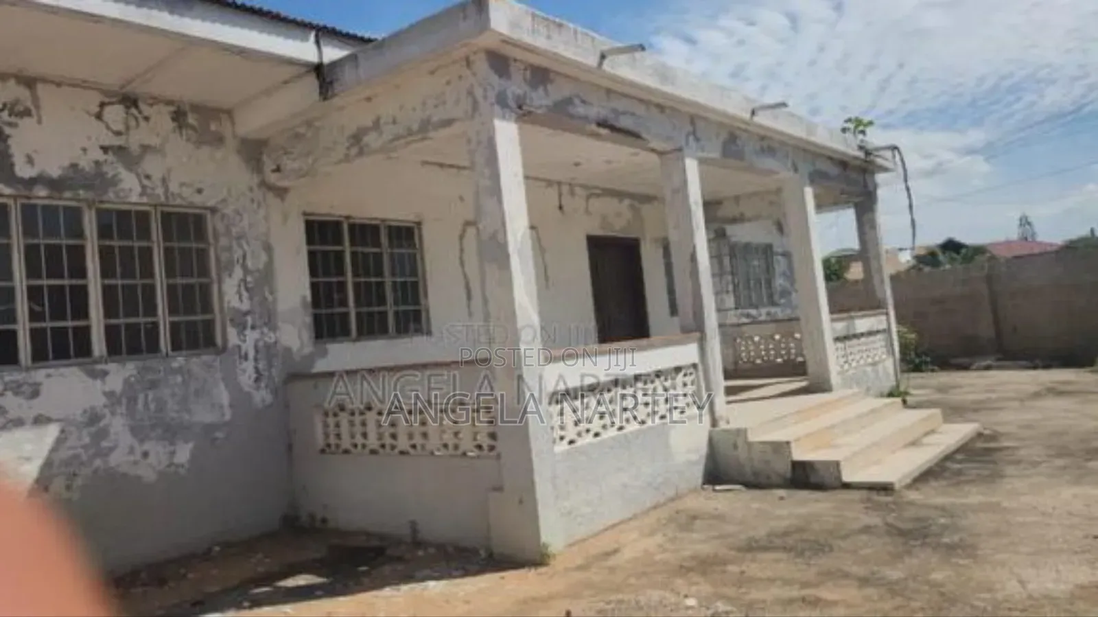 100/100 Feet Land for Sale at Osu