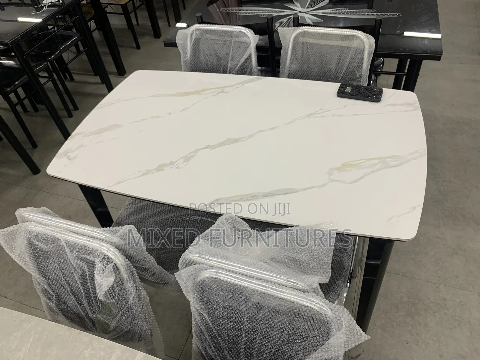 Marble Dining Table With Chairs for Living Rooms