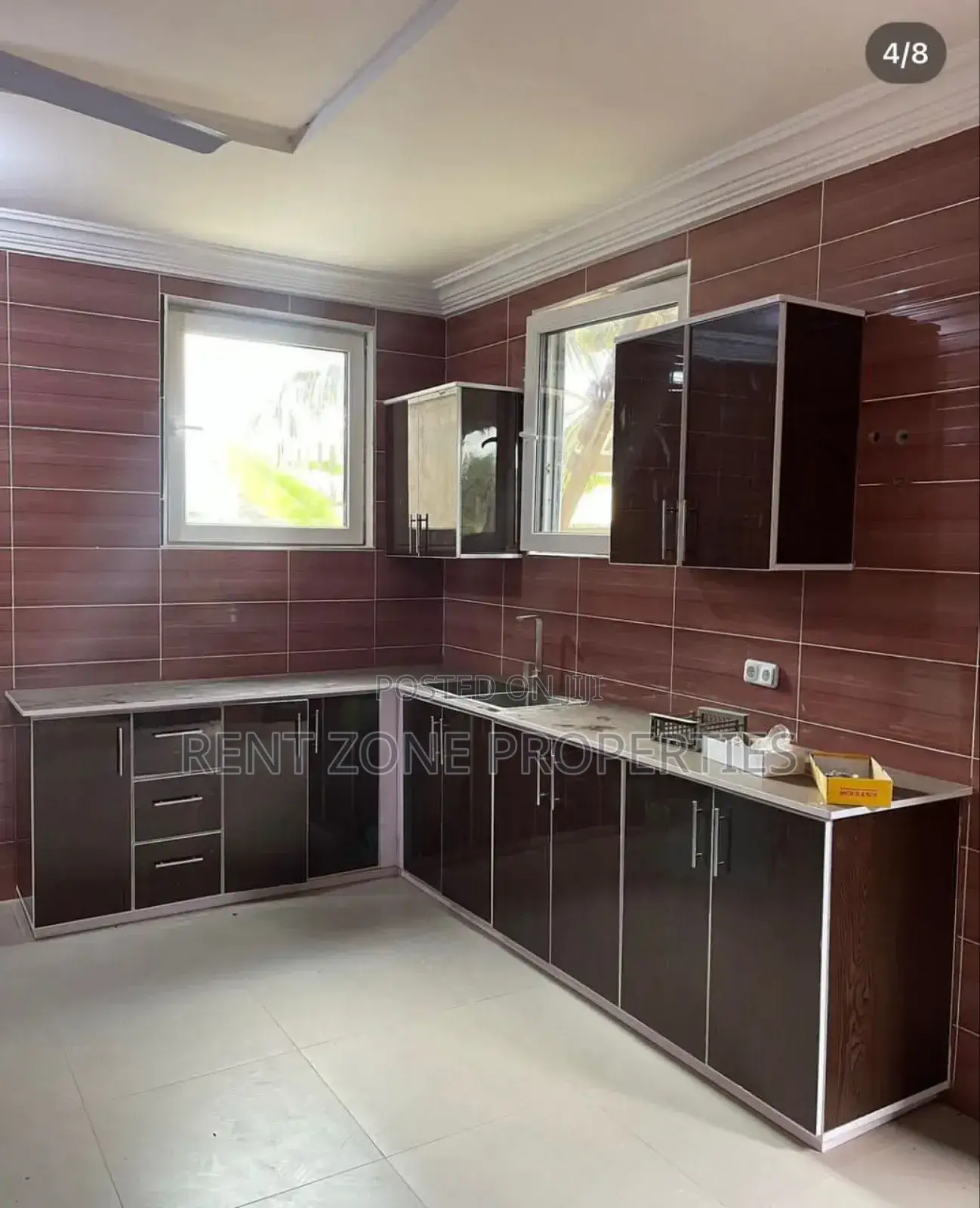 4bdrm Apartment in Rent Zone Properties, Post Office Area for rent