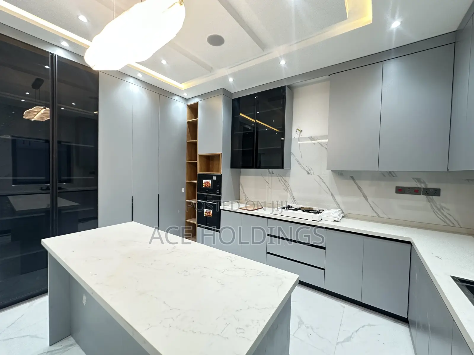 5bdrm House in Nmai Dzorn for sale