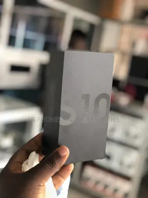 New Samsung Galaxy S10 128 GB White