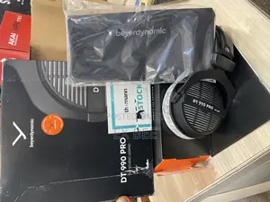 Beyerdynamic Dt 990 Pro Studio Headphones 250 Ohm