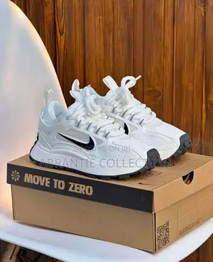 Nike Bailleli Unisex White/Black