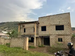 4bdrm House in Abuom, Kwabenya for sale