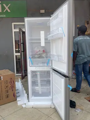 2025 Roch 400bg Refrigerator / Fridge
