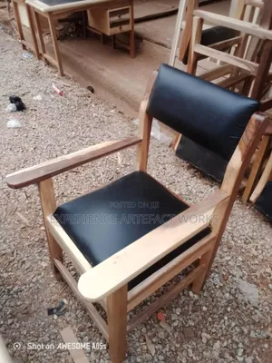 Teachers Table and Chair