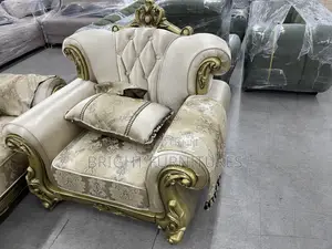 European Royal Solid Wood Fabric Living Room Sofa Set