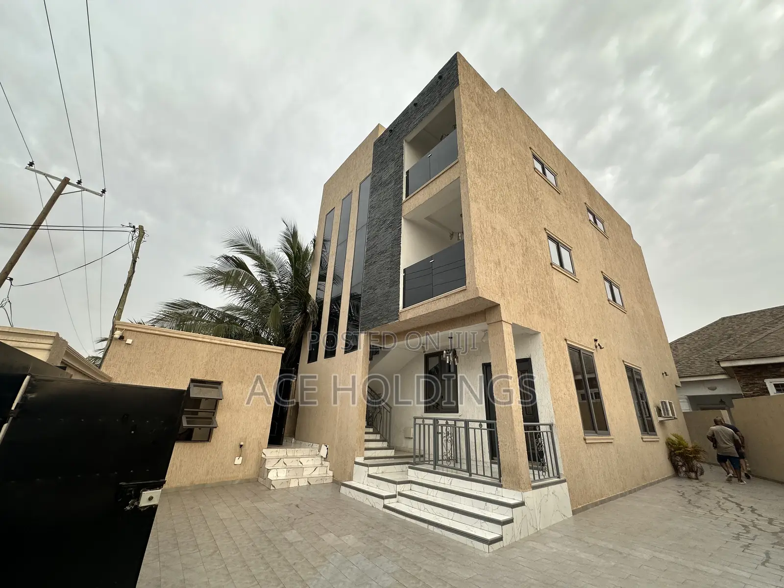 Furnished 2bdrm Apartment in Nanakrom, Ashaley Botwe for rent