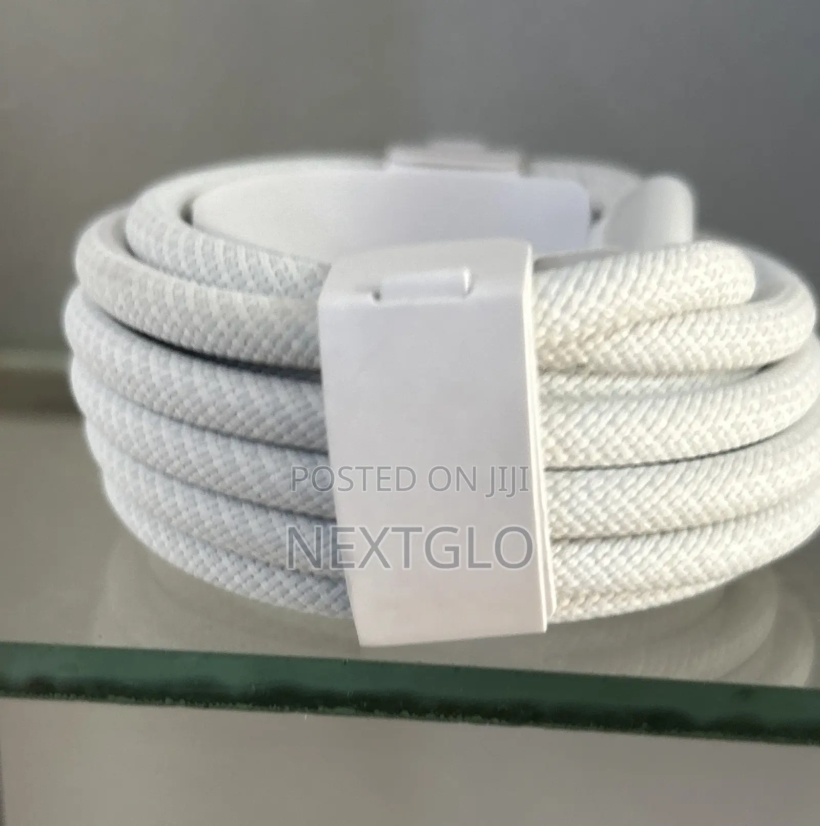 Apple 240 Watts Cable