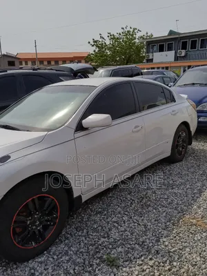 Nissan Altima 2018 White
