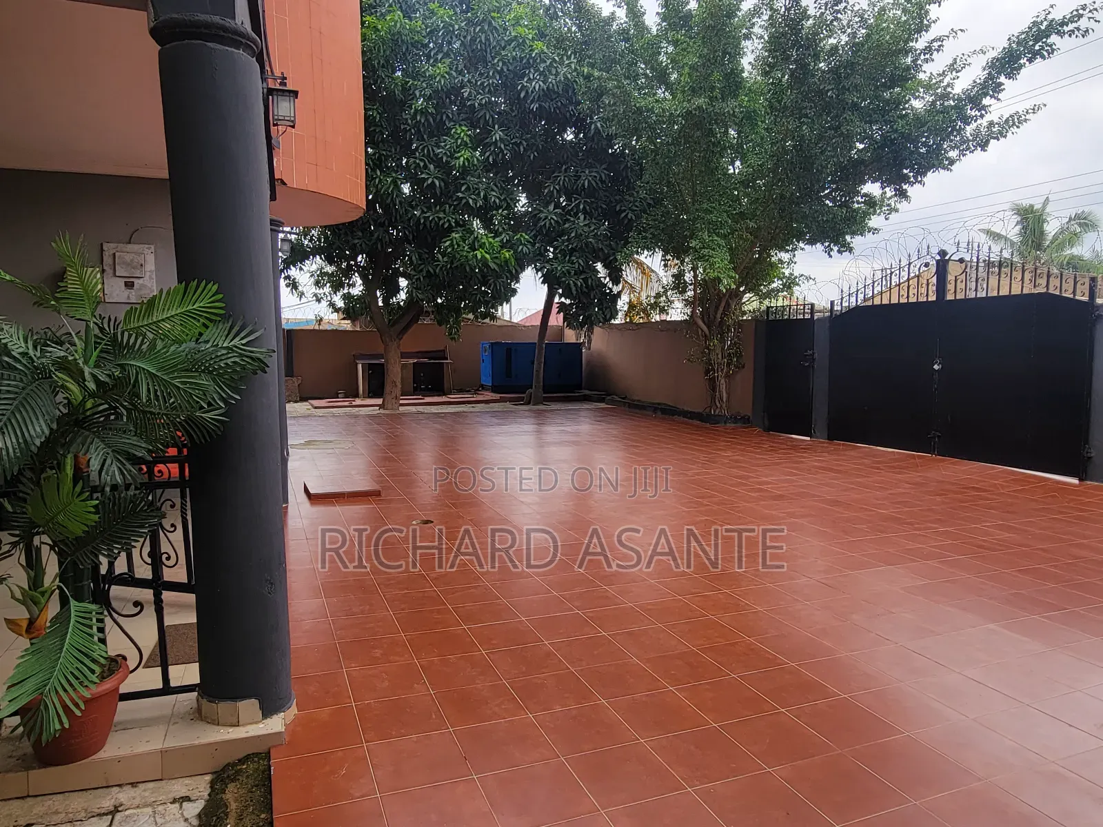 Furnished 12bdrm Block of Flats in Pokuase for sale
