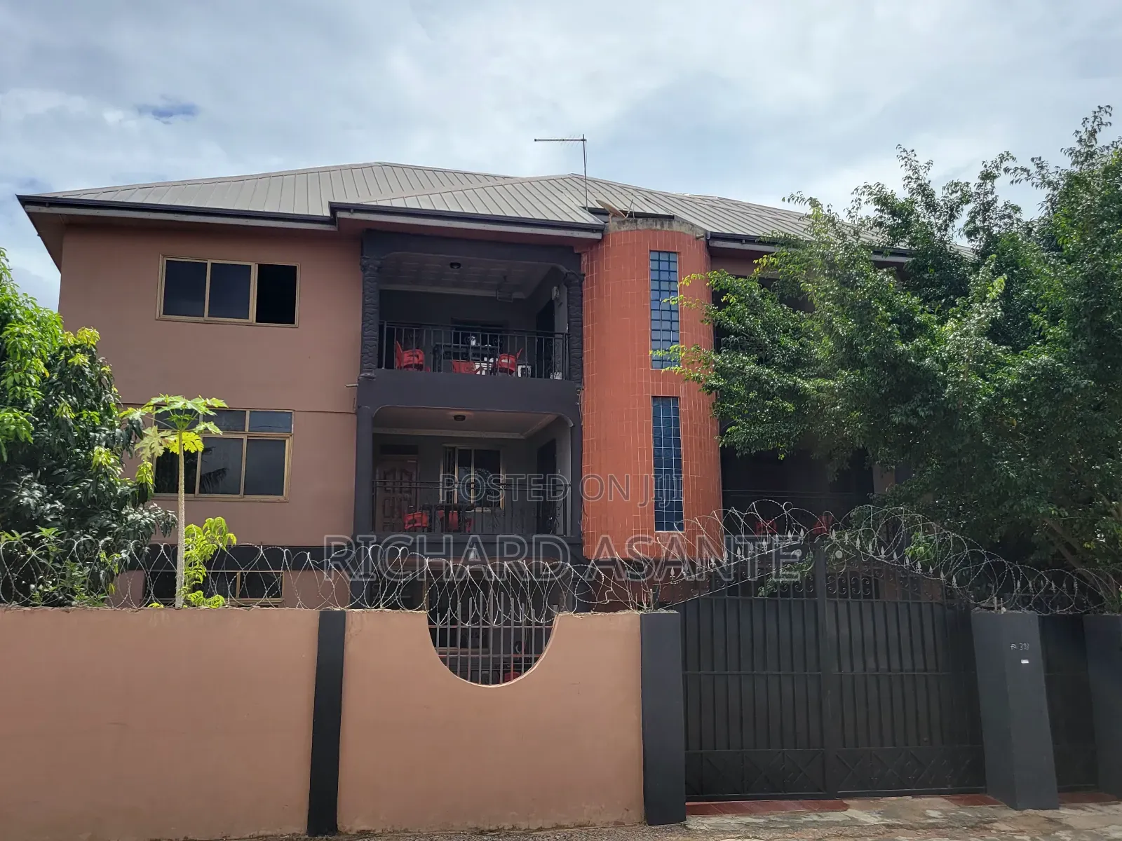 Furnished 12bdrm Block of Flats in Pokuase for sale