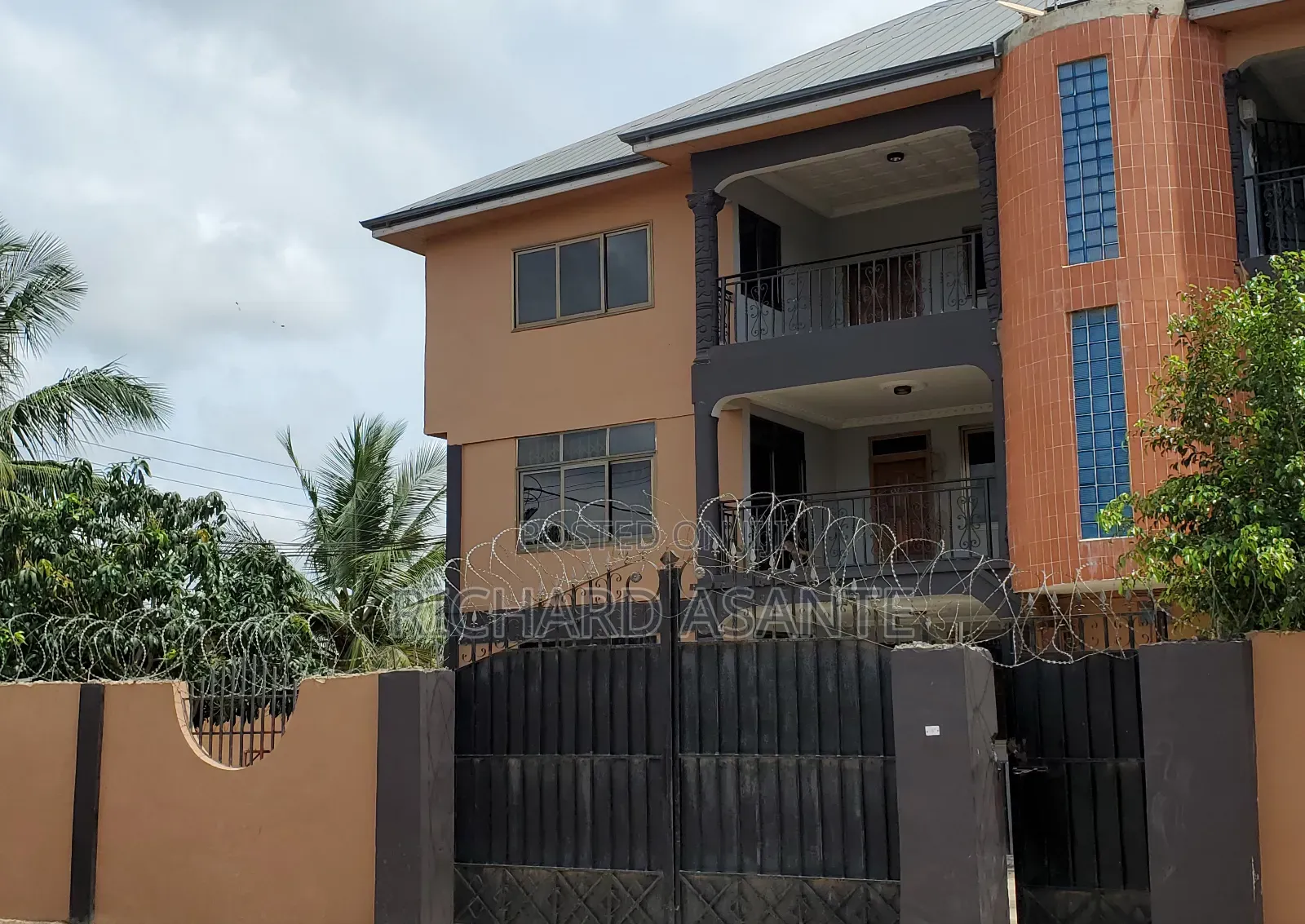 Furnished 12bdrm Block of Flats in Pokuase for sale