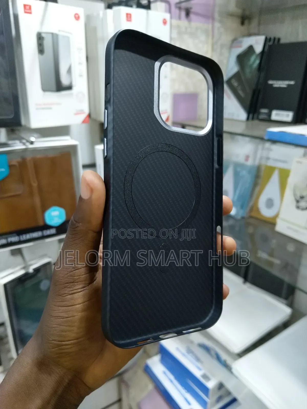 Phone 16 Pro Max / 16 Carbon Fibre With Magsafe Case