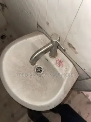 Washroom Sink Before and After Cleaning