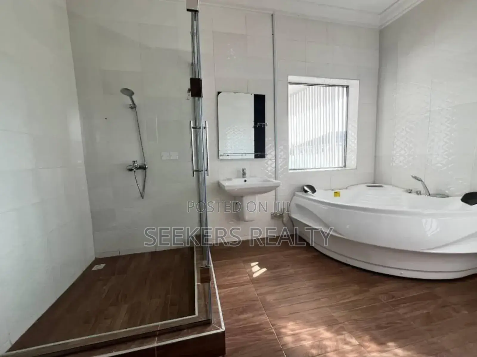 4bdrm House in Seekers Realty, East Legon for rent