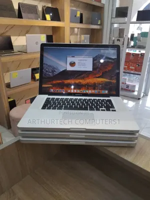 Laptop Apple MacBook Pro 2010 4GB Intel Core I7 HDD 512GB