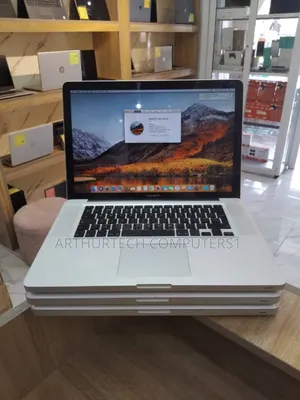 Laptop Apple MacBook Pro 2011 6GB Intel Core I7 HDD 320GB