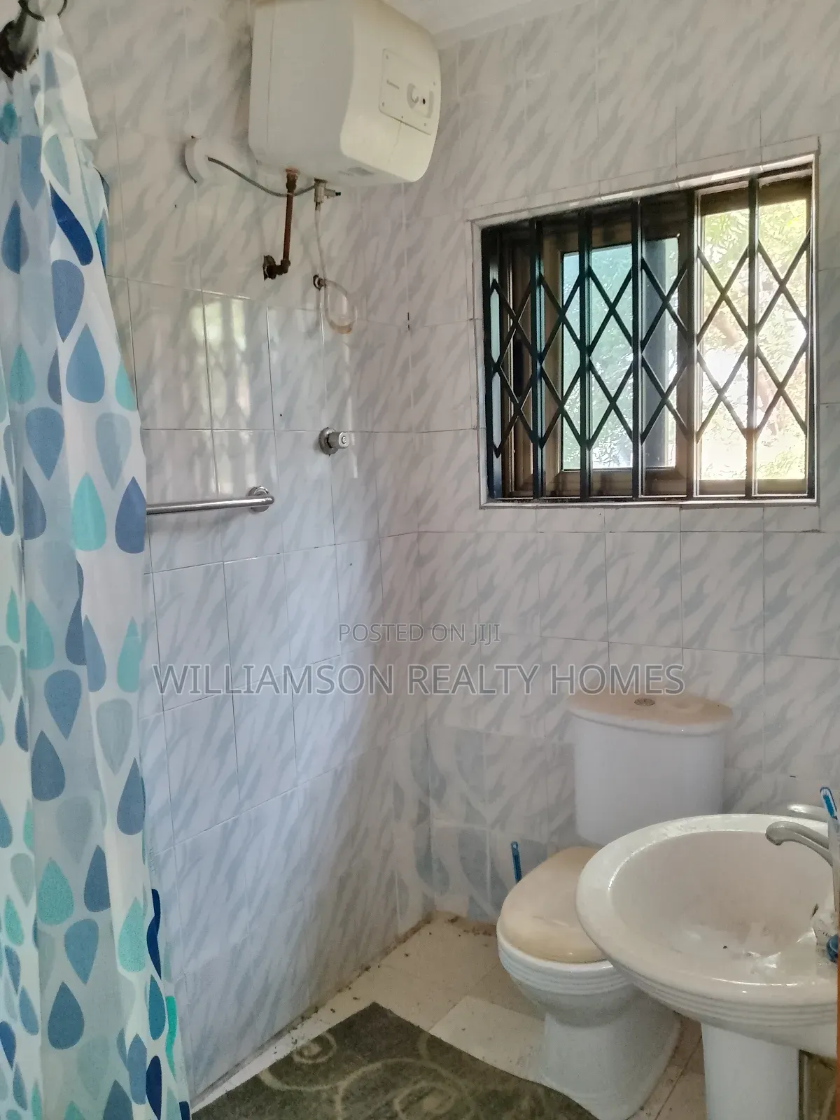 4bdrm House in Community 18 Area, Spintex for rent