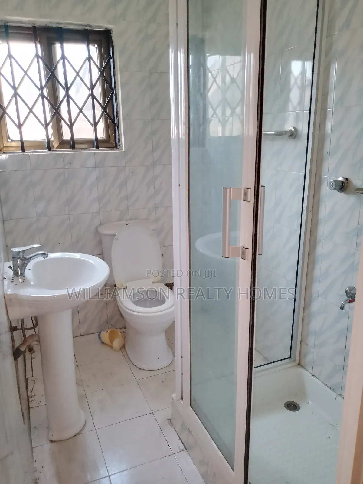4bdrm House in Community 18 Area, Spintex for rent