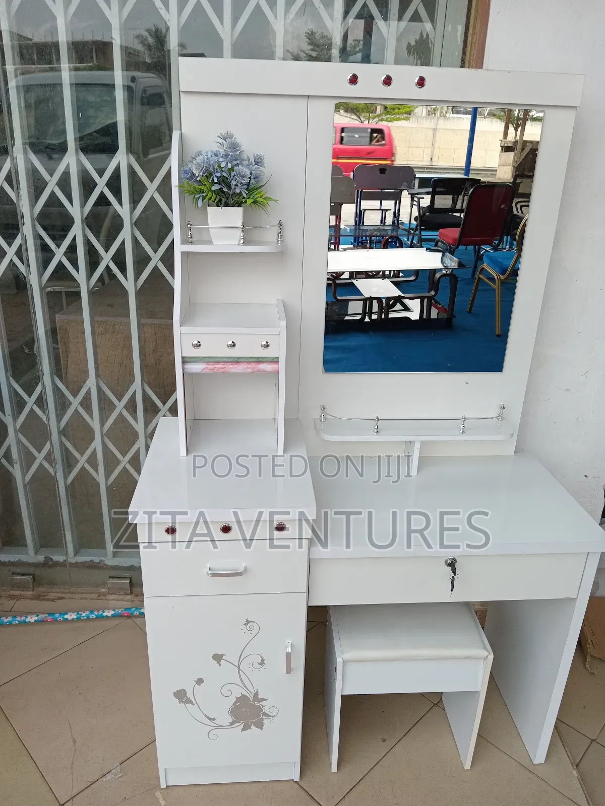 Dressing Room Furniture
