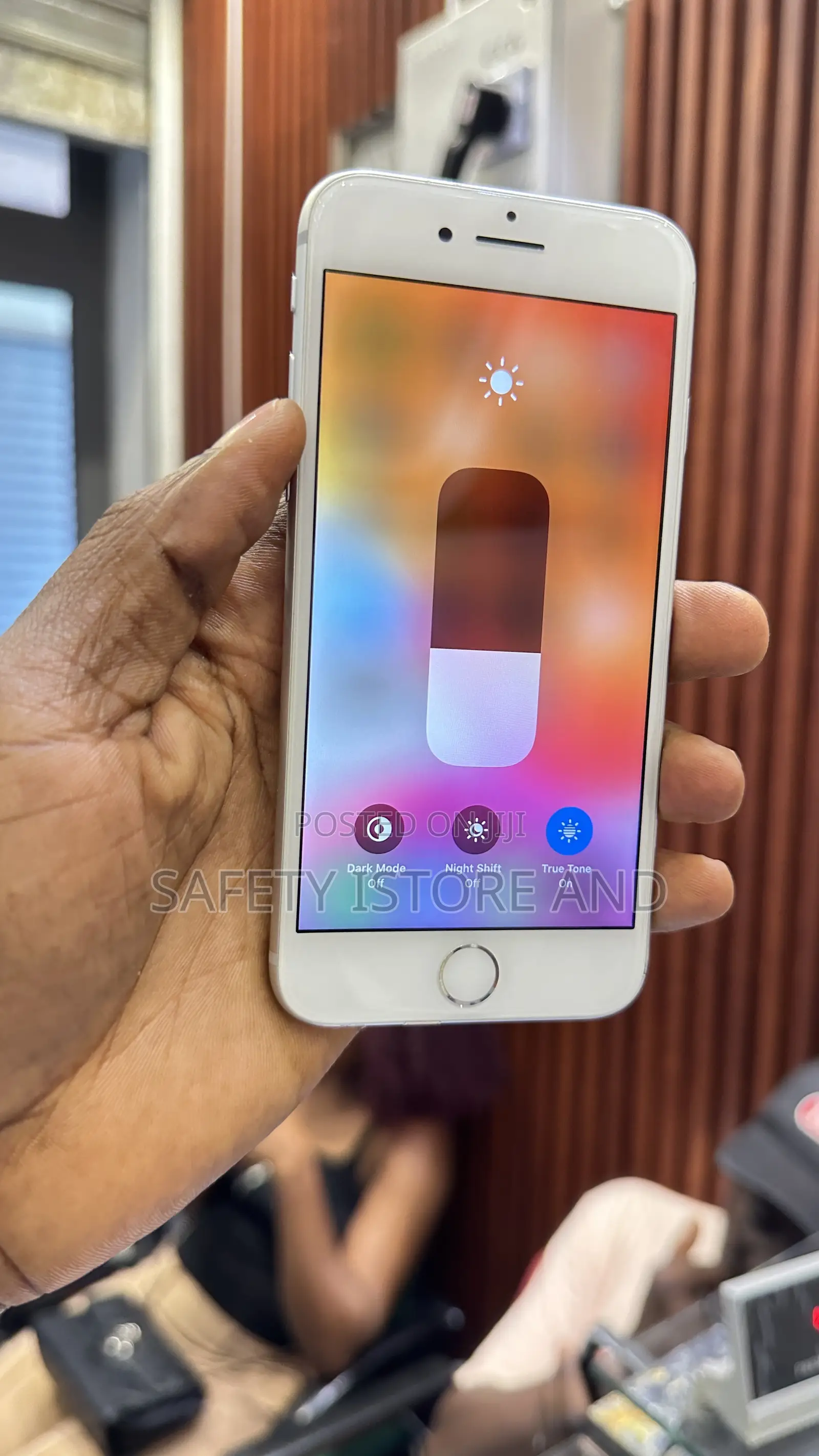 New Apple iPhone 8 64 GB White