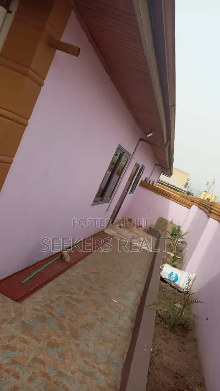 4bdrm House in Seekers Realty, Abossey Okai for sale