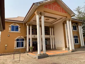 5bdrm House in Kenyaase Adwumamu, Kumasi Metropolitan for sale
