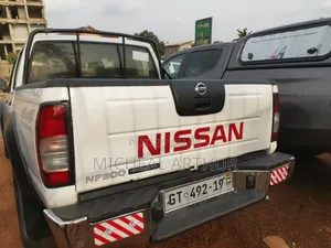 Nissan Hardbody 2018 White