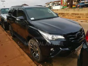 Toyota Fortuner 2018 Black