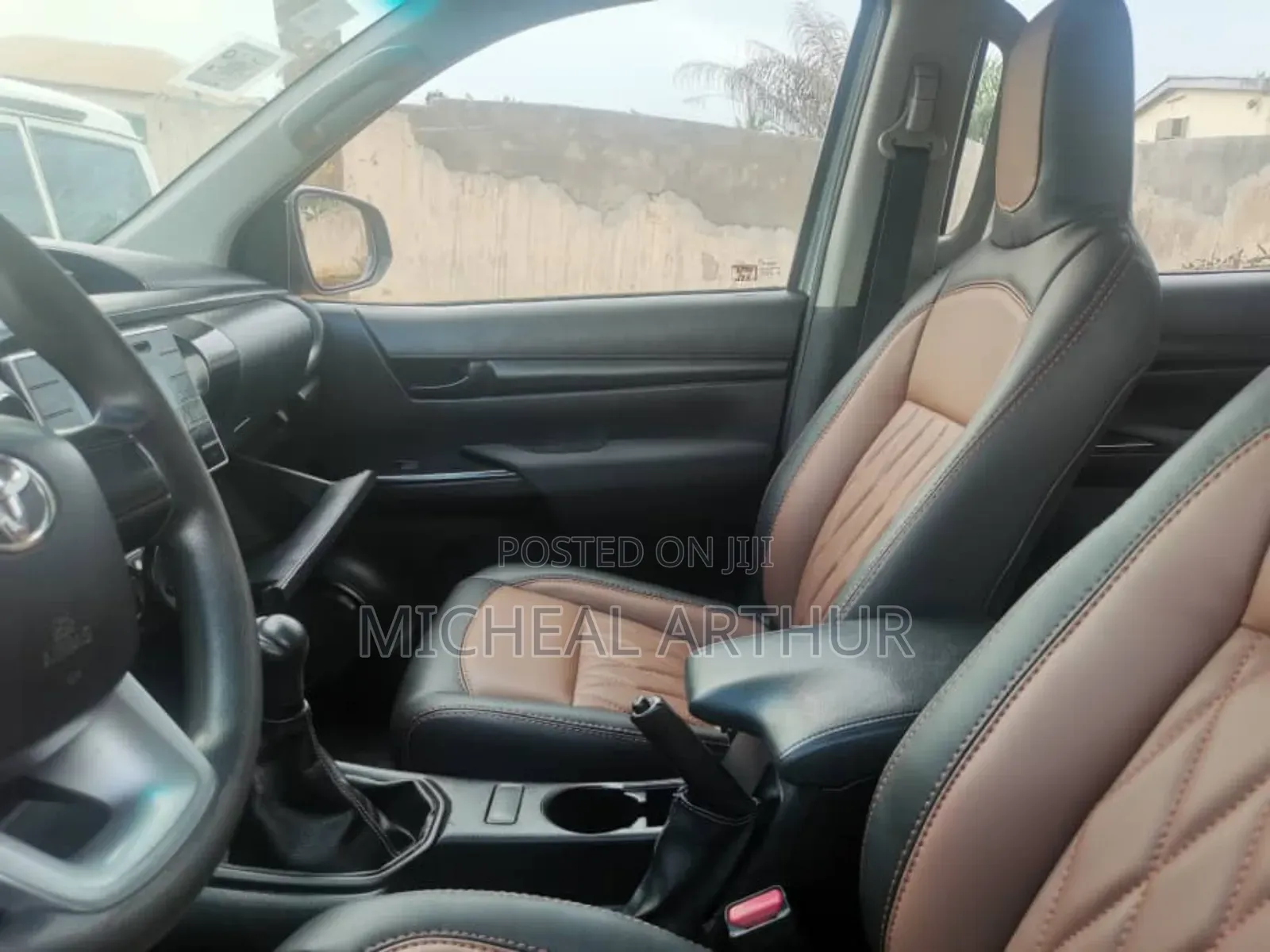 Toyota Hilux 2014 Black
