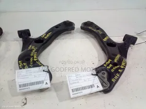 Toyota Corolla 2015 Lower Control Arm Pair. Original