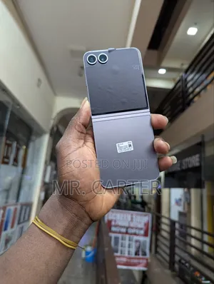 New Samsung Galaxy Z Flip6 256 GB Gray
