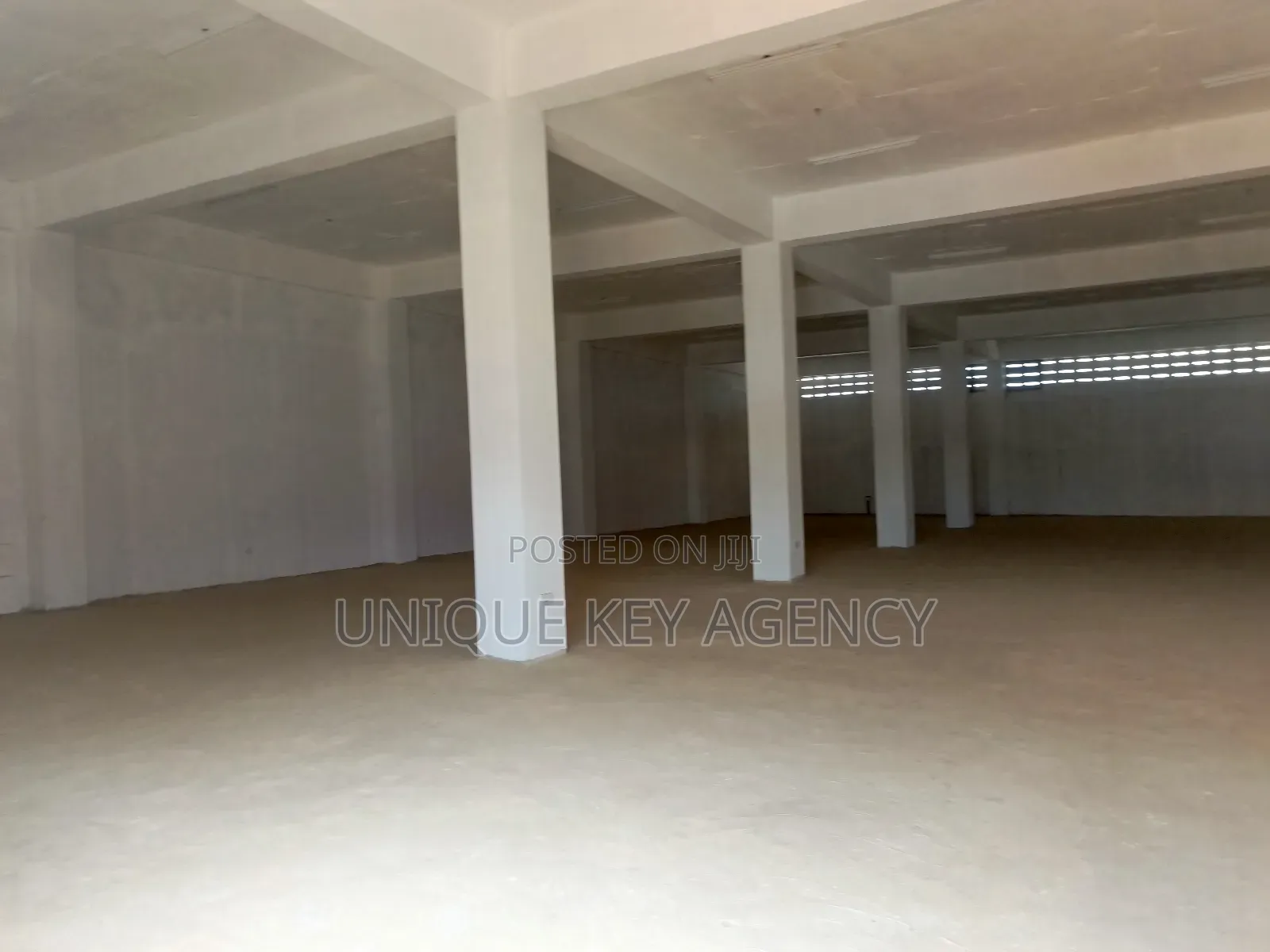 Warehouse in Spintex to Let 400 Square Meters