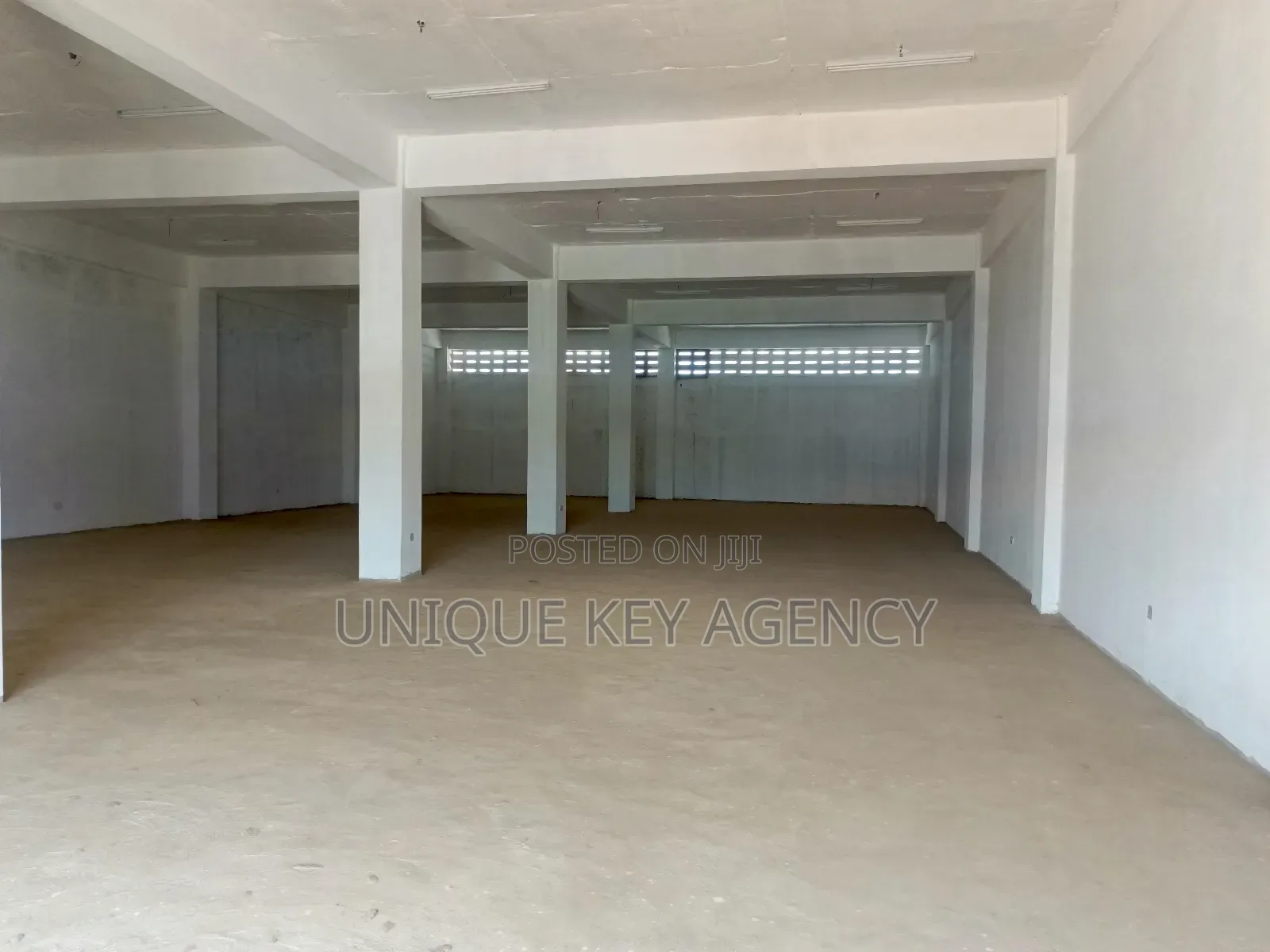 Warehouse in Spintex to Let 400 Square Meters