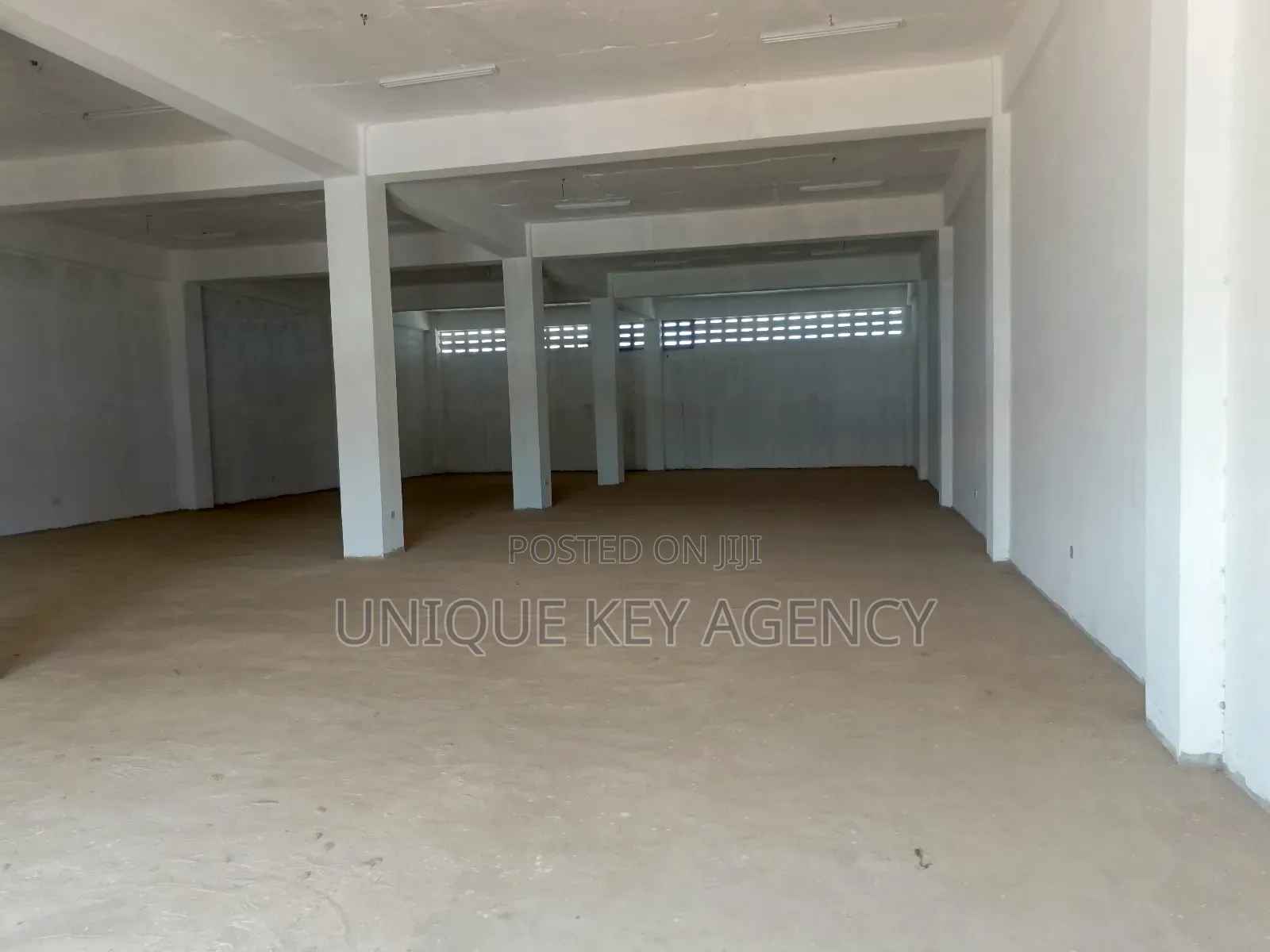 Warehouse in Spintex to Let 400 Square Meters