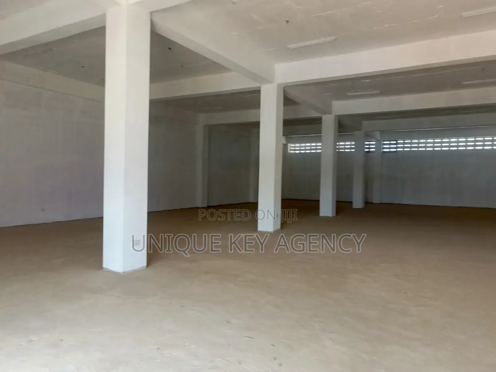 Warehouse in Spintex to Let 400 Square Meters