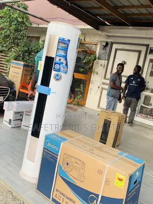 Design 2.5 Hp Split R410a Floor Standing Midea White Ac