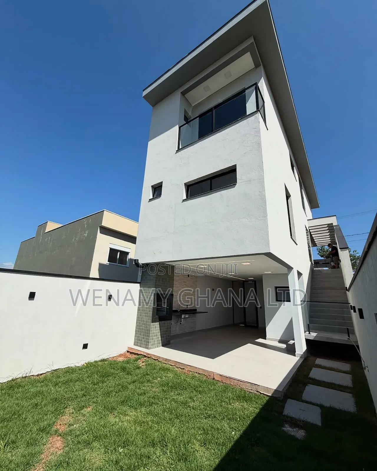 3bdrm House in Accra for sale