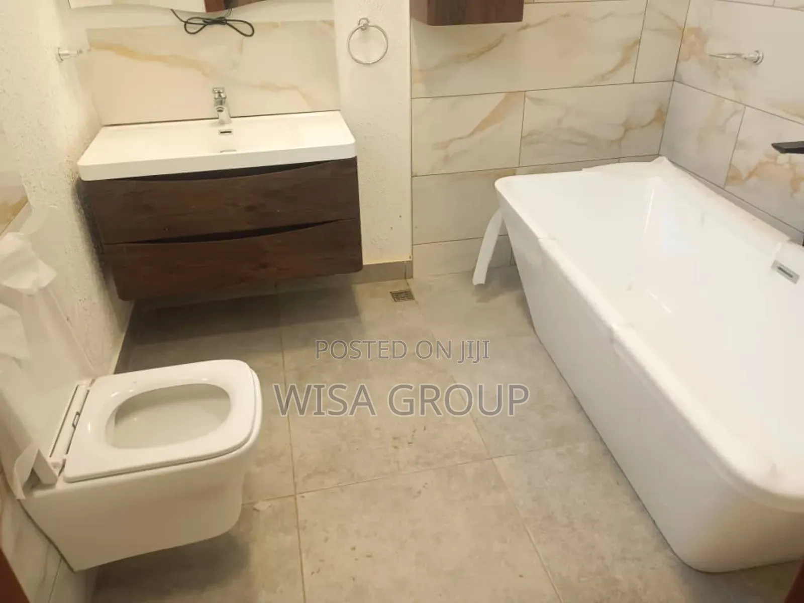 5bdrm Duplex in Wisa Group, Accra Metropolitan for sale