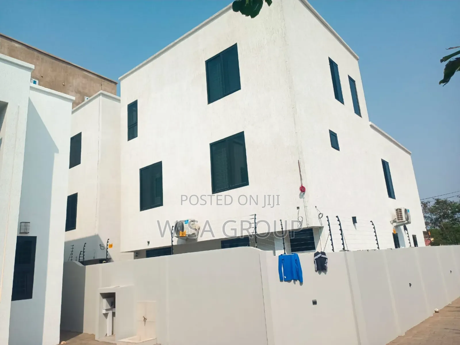 5bdrm Duplex in Wisa Group, Accra Metropolitan for sale