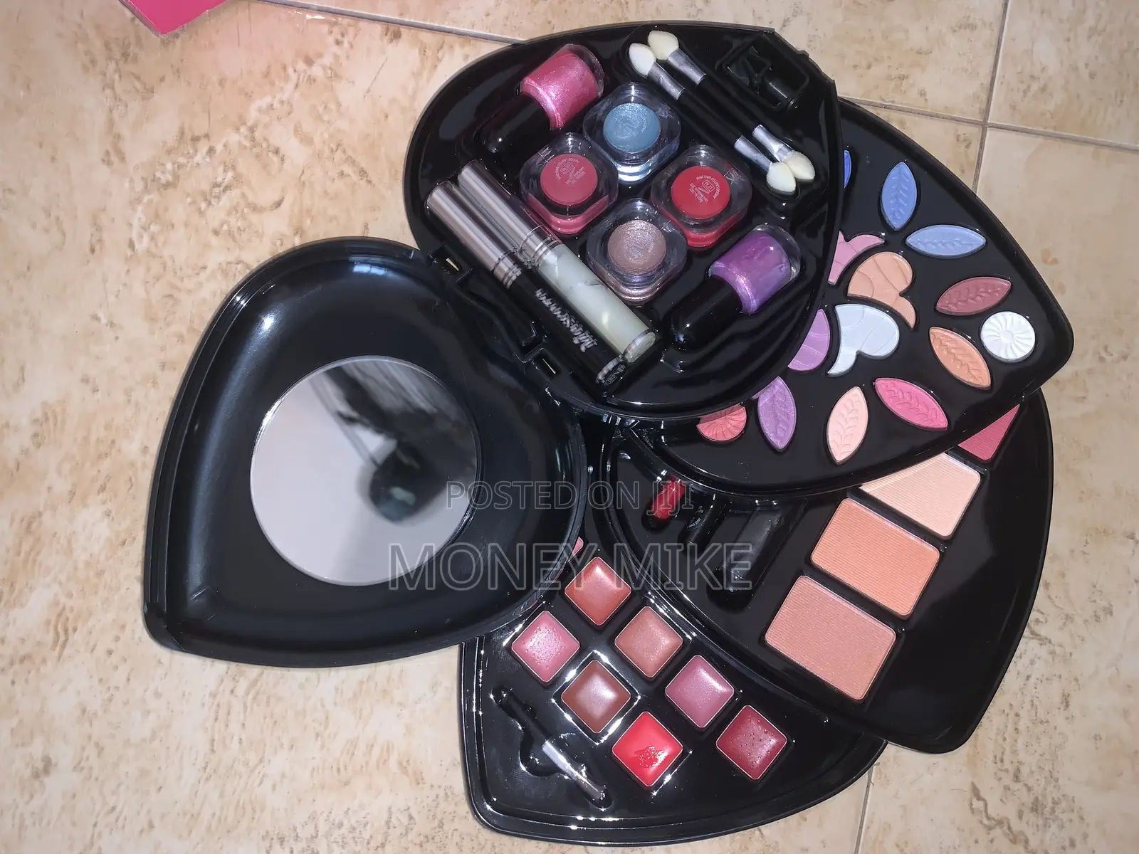 Makeup Set