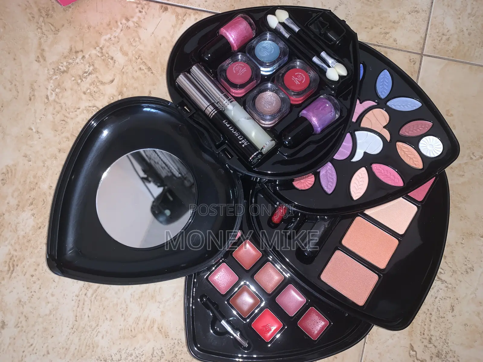 Makeup Set
