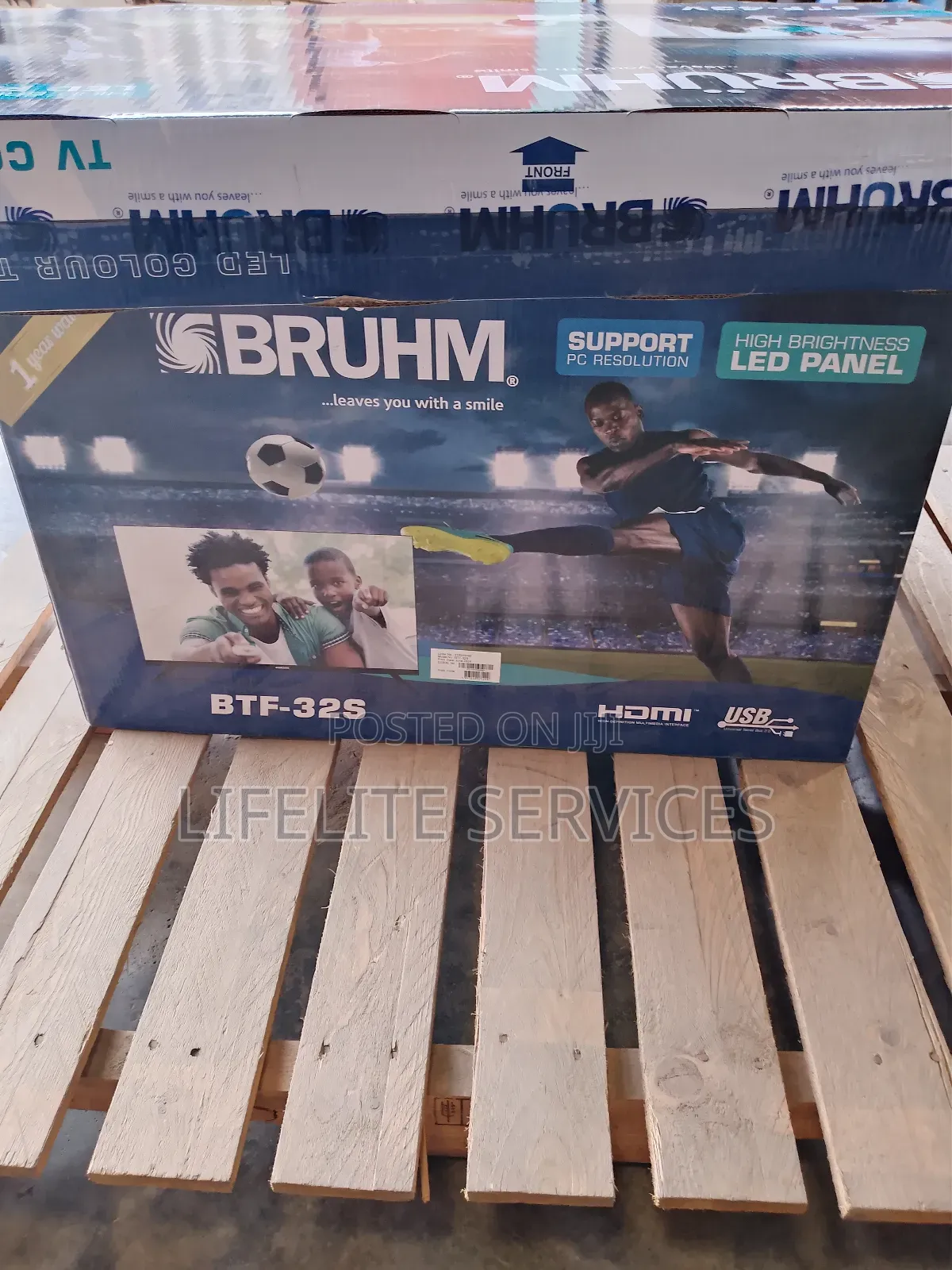 Bruhm Tv 32" Digital Satellite + Free Wall Mount