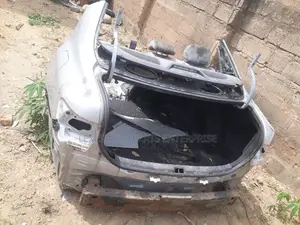 Toyota Corolla 2012-2013 Back Cut