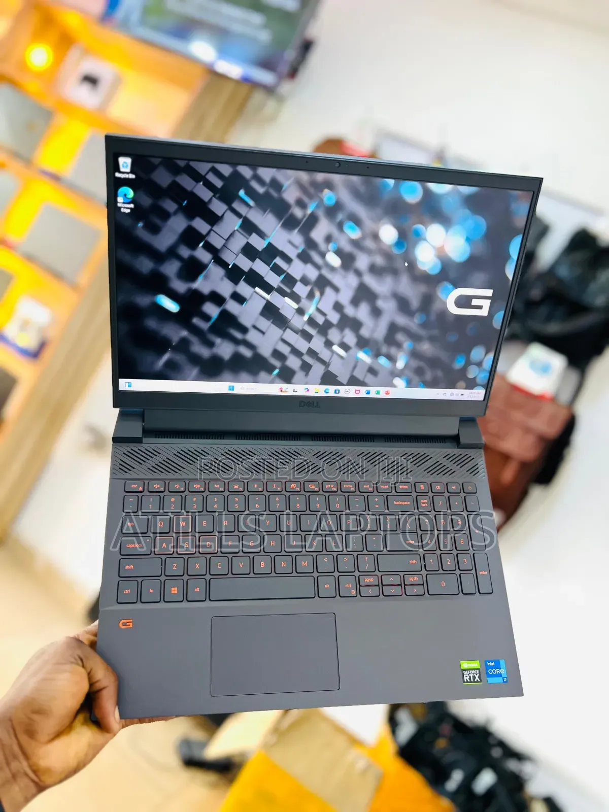 Laptop Dell G15 5511 16GB Intel Core I7 SSD 1T